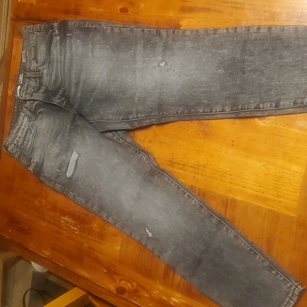 Old Navy High Rise size 6 distressed gray jeans